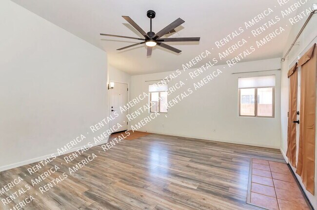 Foto del edificio - 4976 W Rosebay Dr