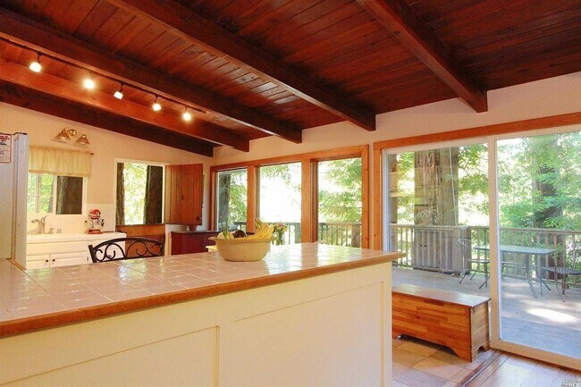 Foto del edificio - 10725 Old River Rd