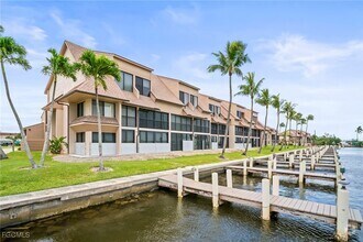Building Photo - 894 Buttonwood Dr
