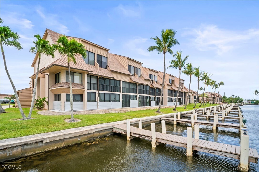 Foto principal - 894 Buttonwood Dr