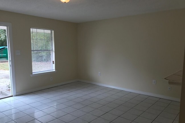 Building Photo - 11539 Wendell Ln