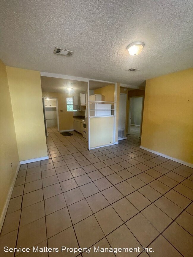Building Photo - 2 br, 1 bath House - 2603 W Belmont St