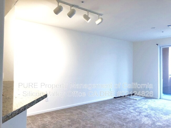 Foto del edificio - 1310 Saddle Rack St