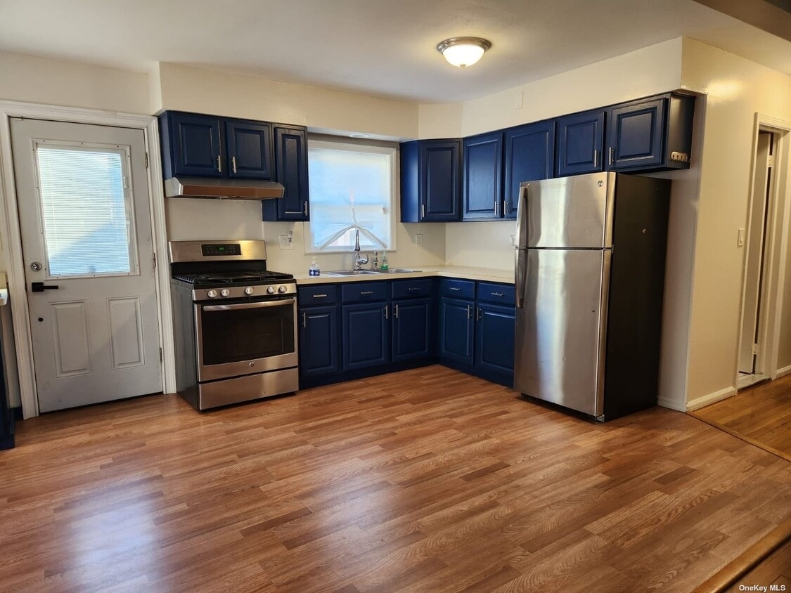 66 Lenox Ave, Westbury, NY 11590 House Rental in Westbury, NY