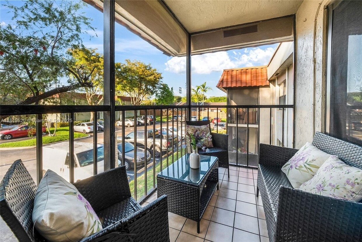 Foto principal - 9724 Hammocks Blvd