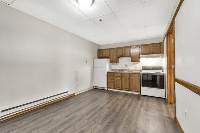 Foto del edificio - Creekside Apartments (Olivet HS, LLC)