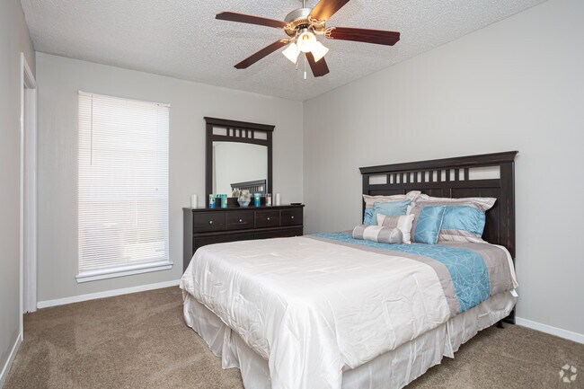 2 BR, 1.5 BR - 864 SF - Magnolia Trace