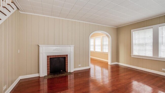 Building Photo - 1719 Fourcade St