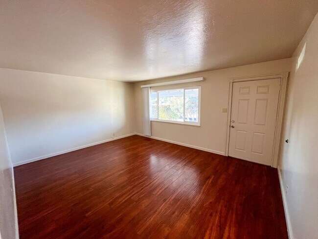 Foto del edificio - Newly renovated single-family home in Hayw...
