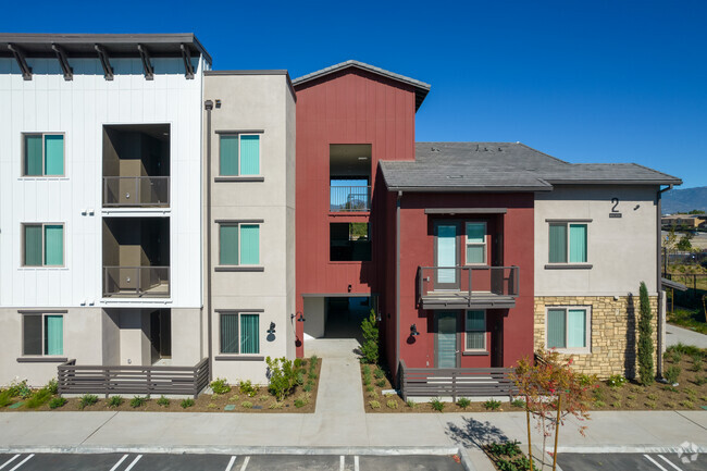 Building Photo - Sierra Fountains Apartments