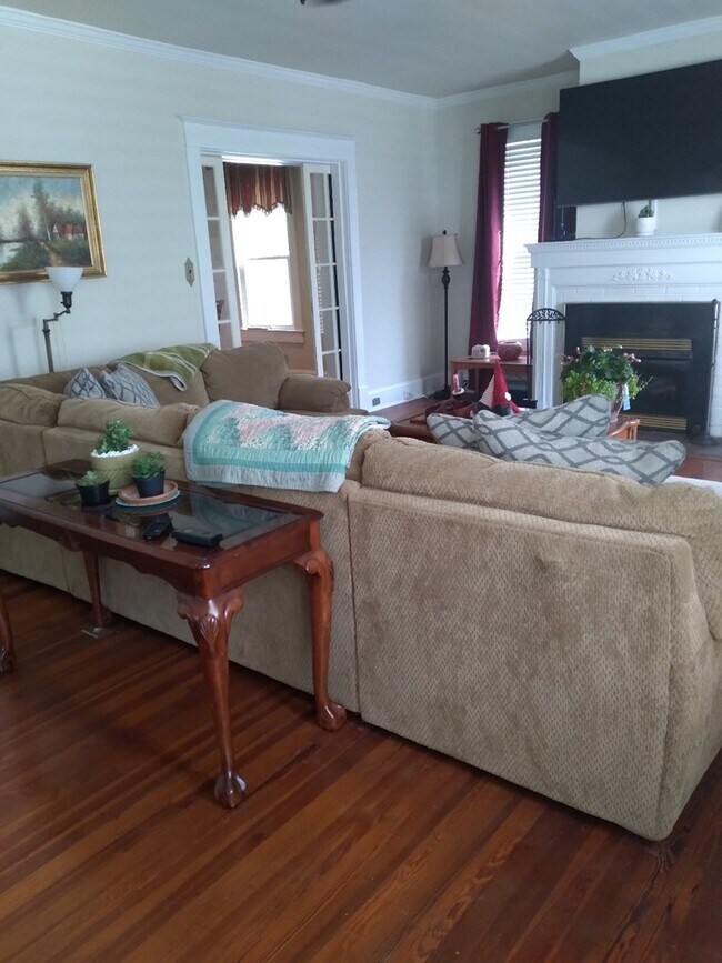 Foto del edificio - 28414 Woodland Ave