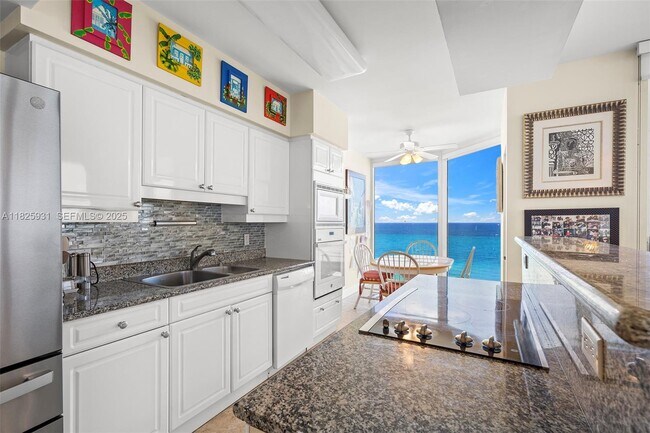 Foto del edificio - 4775 Collins Ave