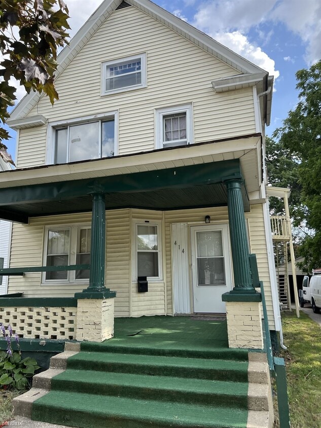 Foto principal - 4 br, 2 bath House - 414 Woodlawn Street S...