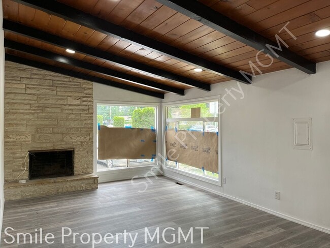 Building Photo - 3-bedroom One Level Single House in SE Por...