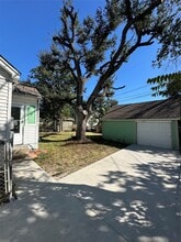 Building Photo - 6908 Moss Rose St