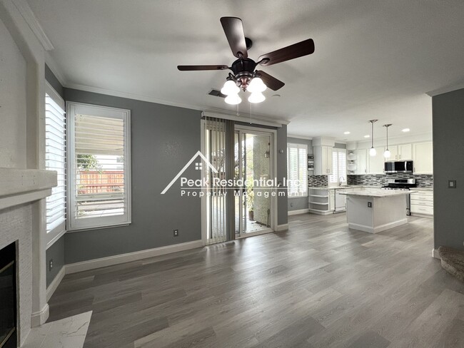 Building Photo - Spacious 5bd/3ba Elk Grove Home with 3 Car...