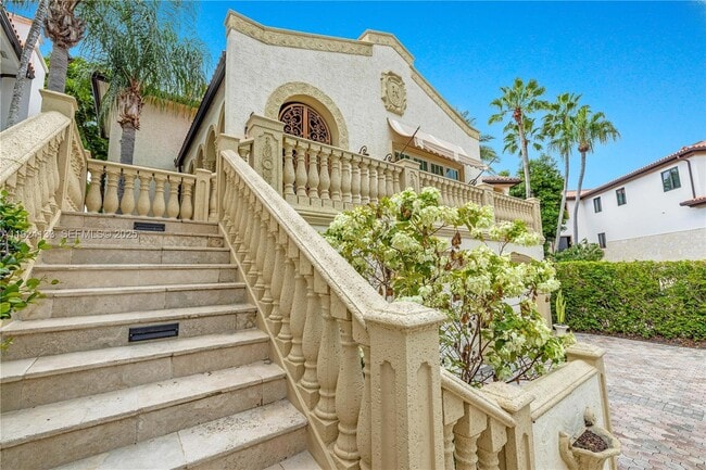 Foto del edificio - 13671 Deering Bay Dr