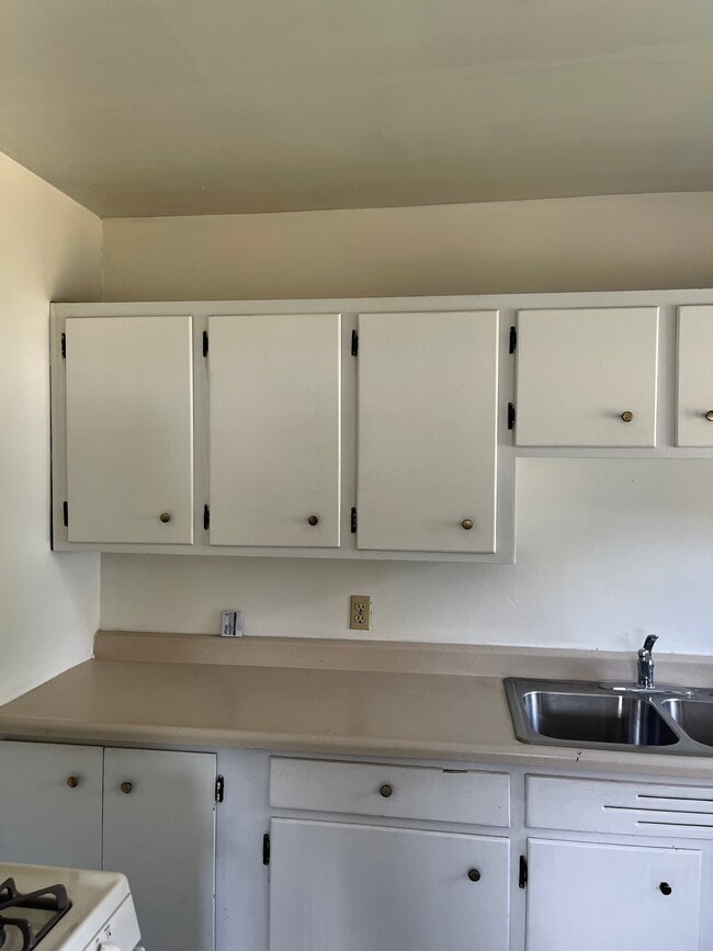 Building Photo - 612 Orchard Dr