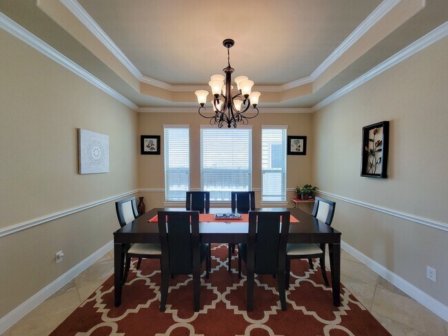 Foto del edificio - 715 Charleston Heights Ln