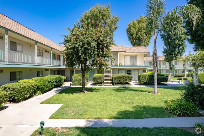 Building Photo - West Park Apartments