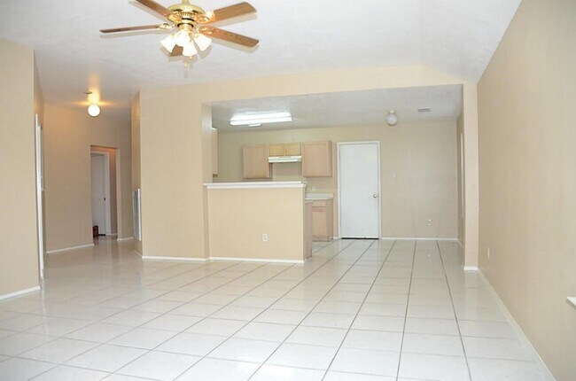 Foto del edificio - 719 Willow W Dr