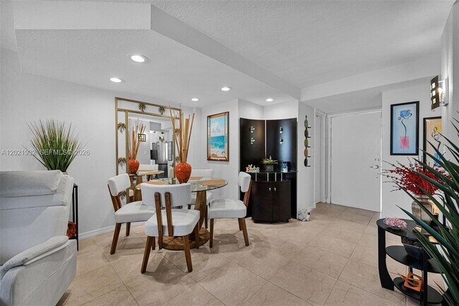 Foto del edificio - 1334 Collins Ave