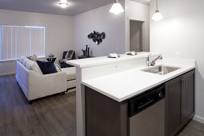 Building Photo - Park Villas