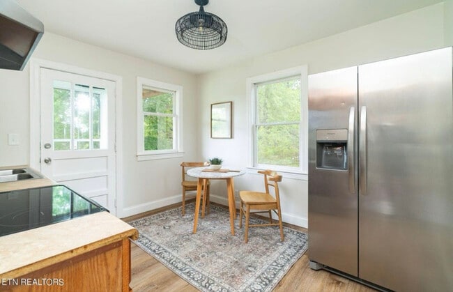 Photo - 2306 Whittle Springs Rd House