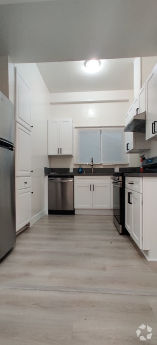 Building Photo - 1331 S Park Ave