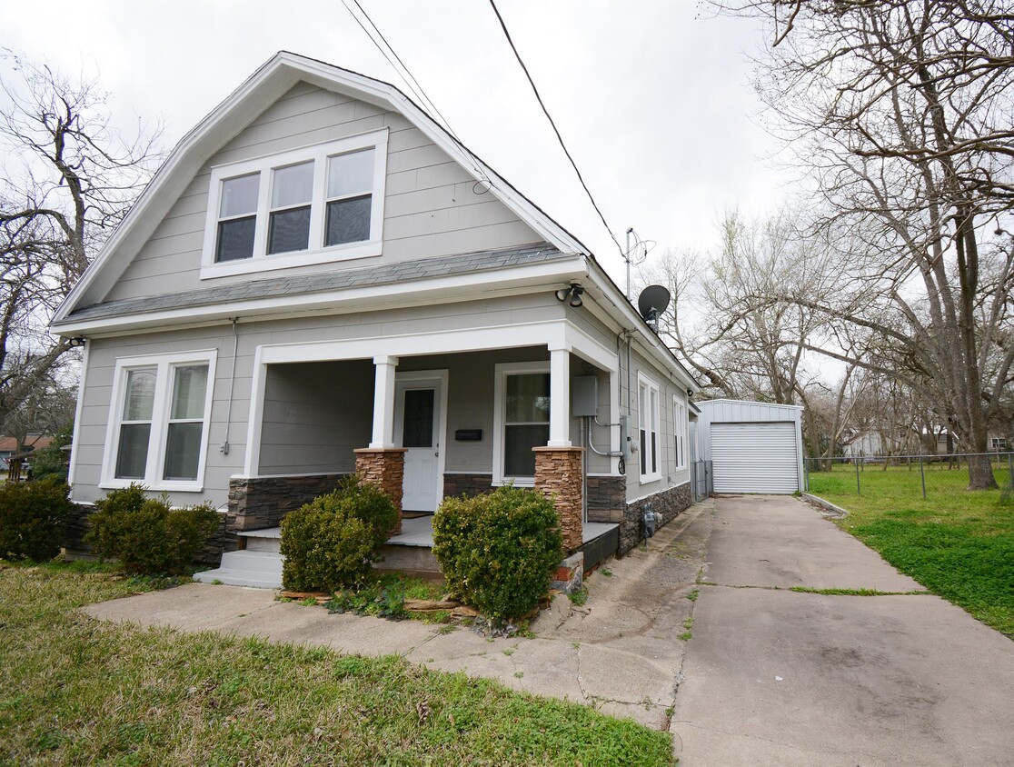 407 N Chappell Hill St, Brenham, TX 77833 House Rental in Brenham, TX