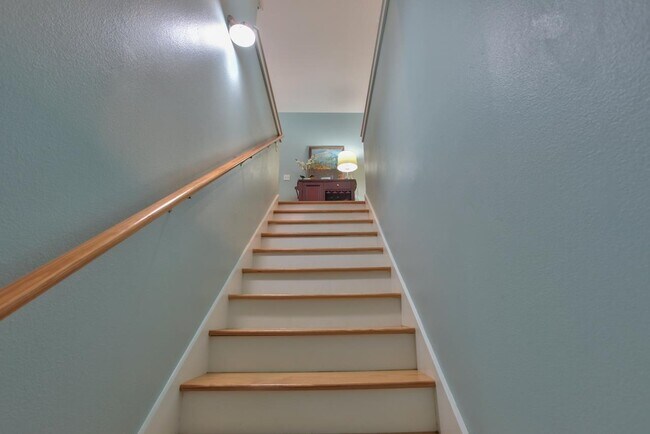 Building Photo - 1261 Myrtle View Dr