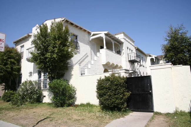 Building Photo - 6822 Malabar St