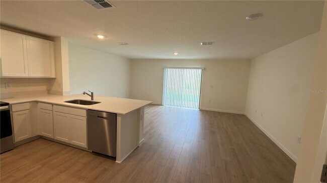 Foto del edificio - 725 Preston Cv Dr