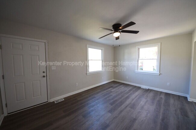 Building Photo - 18 E Gilbert St