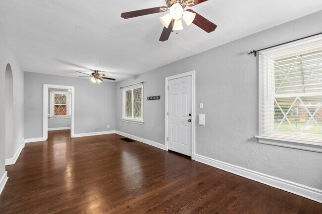 Foto del edificio - 8700 Neier Ln