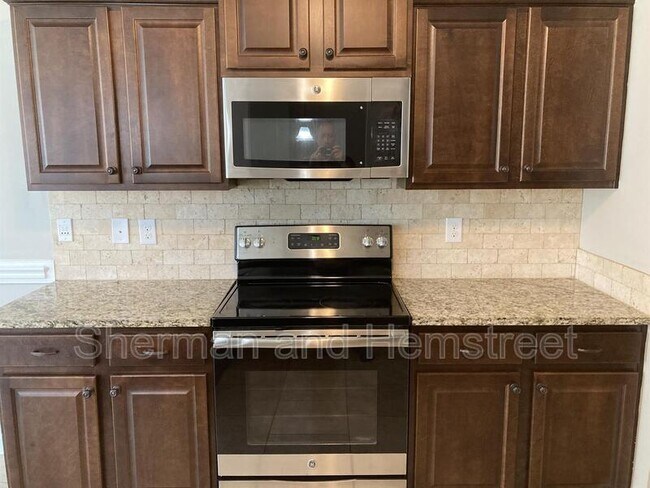 Foto del edificio - 4133 Pullman Cir