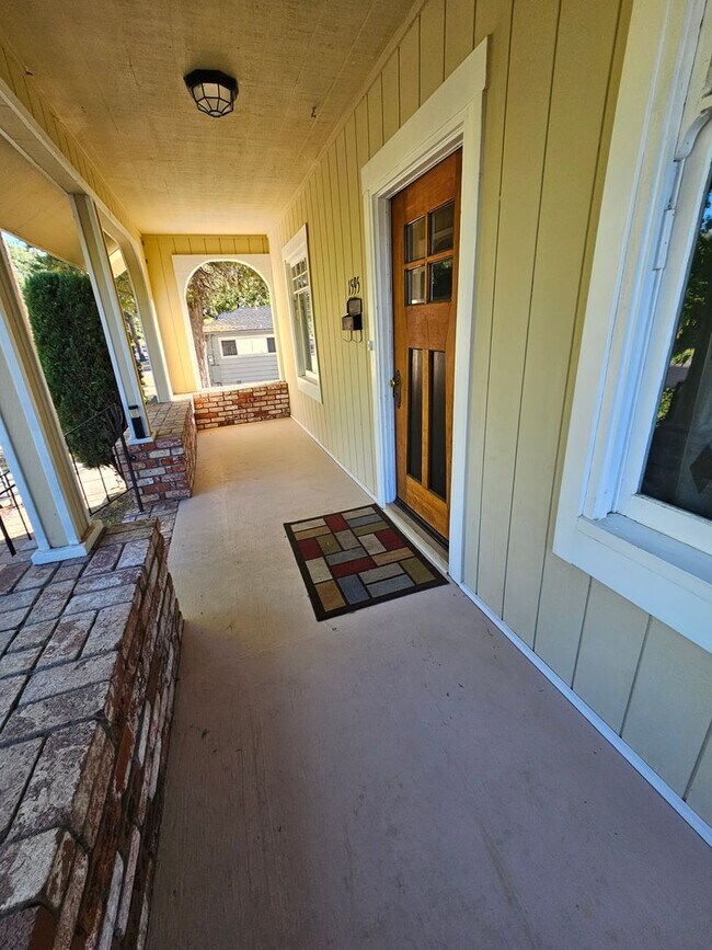 Foto del edificio - Lovely Lakeport Rental