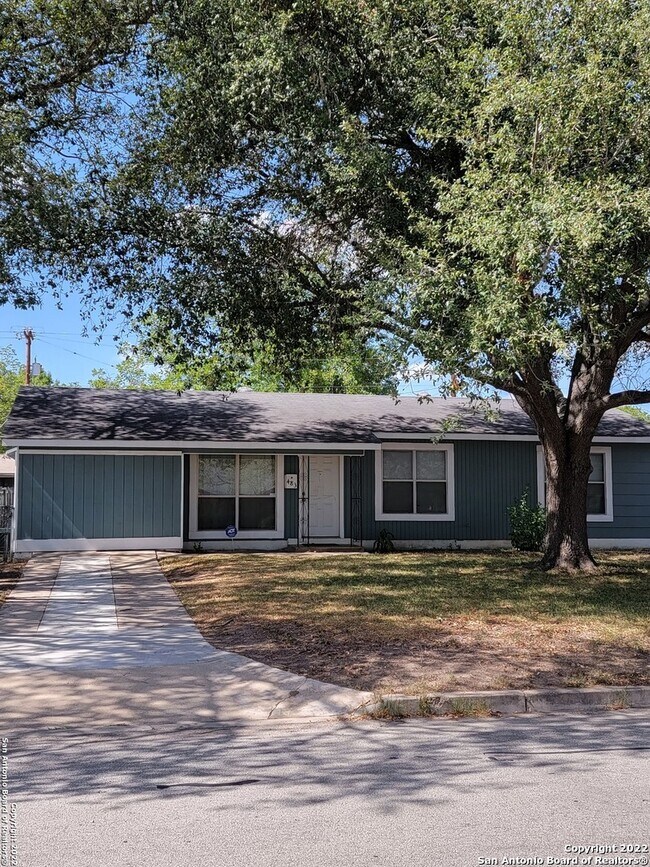Building Photo - 483 Anton Dr