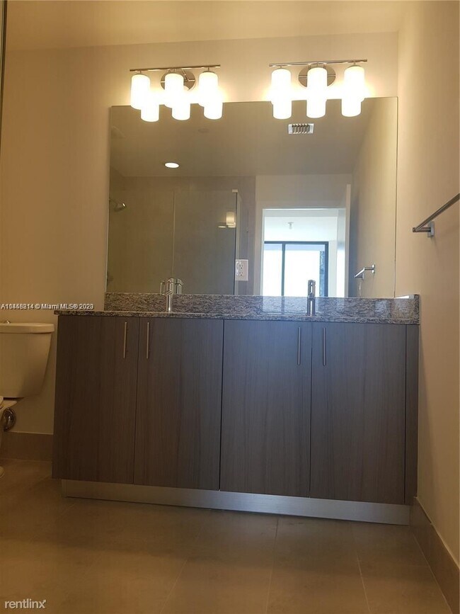 Foto del edificio - 2 br, 2 bath Condo - 5350 NW 84th Ave Unit...