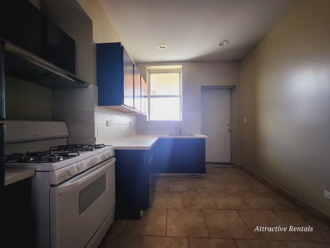 Foto del edificio - 5646 W North Ave