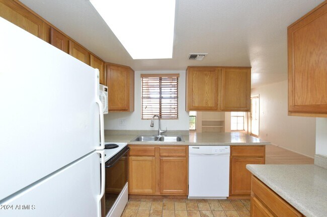 Building Photo - 2855 S Ext Rd