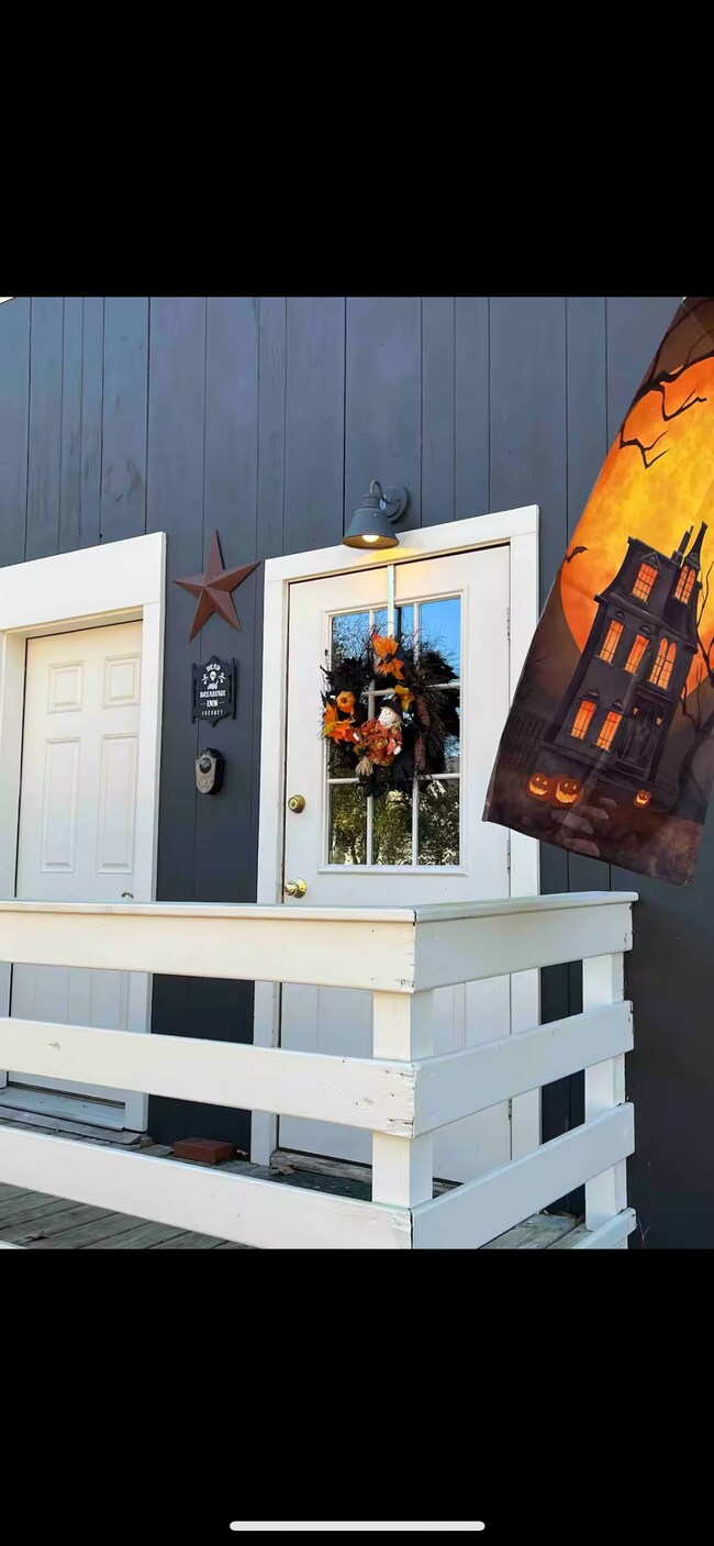 Foto del edificio - 15 S Main St