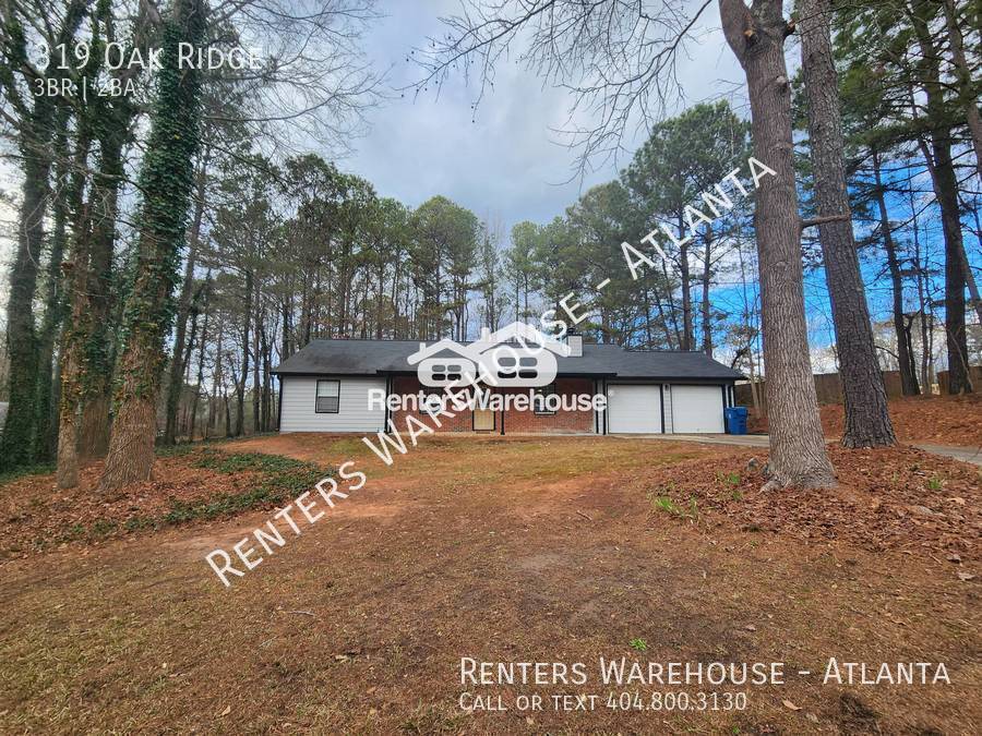 Foto principal - Charming 3BR, 2BA Ranch in Auburn, GA – Wh...