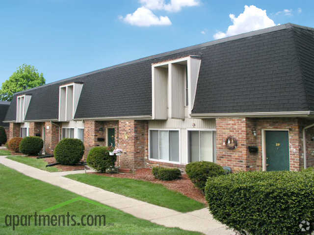Otros - Townehouse Village Apartments