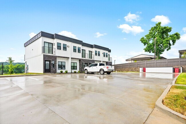 Foto del edificio - Hickory Grove