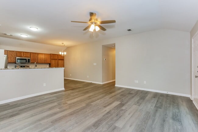 Building Photo - 825 Cruise St