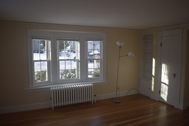 Building Photo - 60 Park St