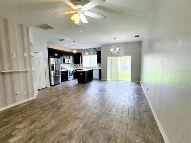 Building Photo - 17532 Hugh Ln