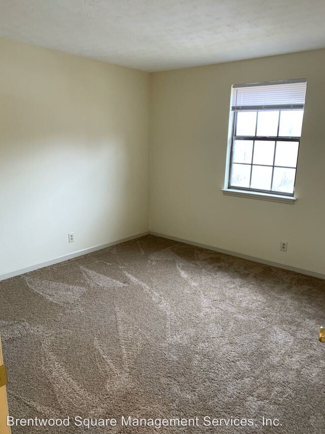 Building Photo - 121 Brentwood Square