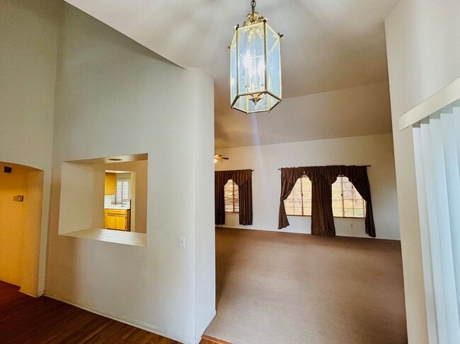 Building Photo - 3108 Tourmaline Ln
